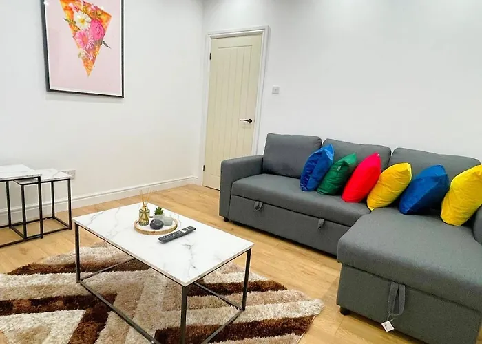 Betahouse -3Br -Pool Table -Free Parking -Spacious