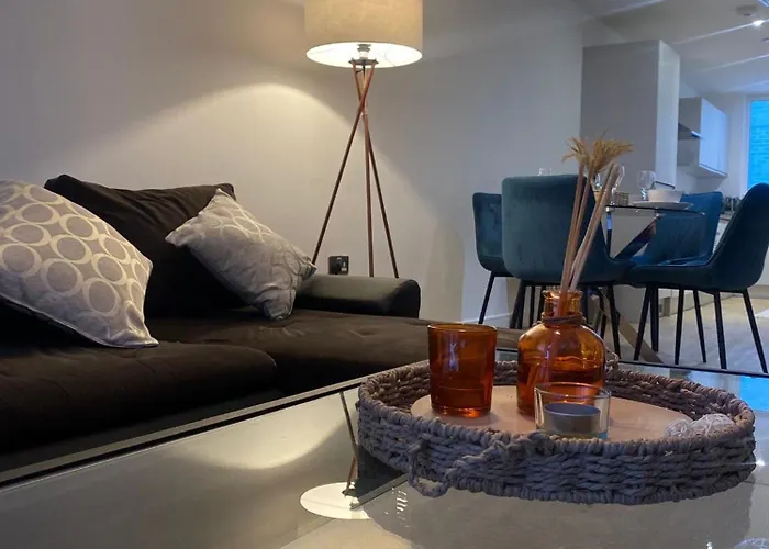 Spacious Central - Next To Ao Arena & Picadilly Station - Local Attractions - Free Parking